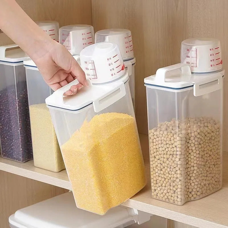 2/1.5kg Food Pail Plastic Storage Tank with Measuring Cup Container Moisture-proof Sealed Jar Pet Supplies Accessories